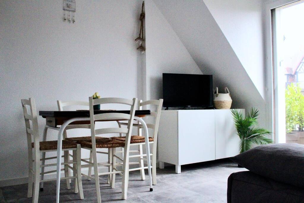 Cabourg, Appartement T2 Acces Direct Mer מראה חיצוני תמונה